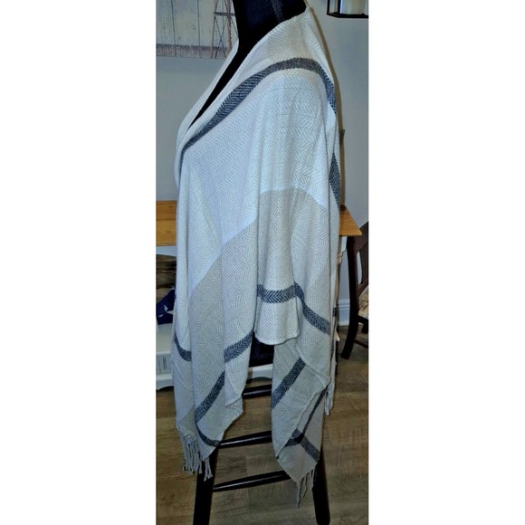 NTW Three Dots women's neutral Miranda plaid poncho/shawl wrap One Size - Picture 3 of 8